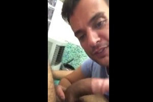 Vazou Vídeo de Dentista Brasileiro Chupando Pica